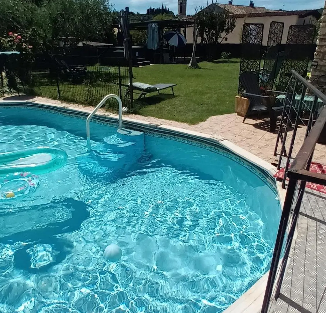 Bed & Breakfast Chambres D'Hotes & Jacuzzi - A L'Ombre Des Amandiers Saint-Martin-d'Ardeche France