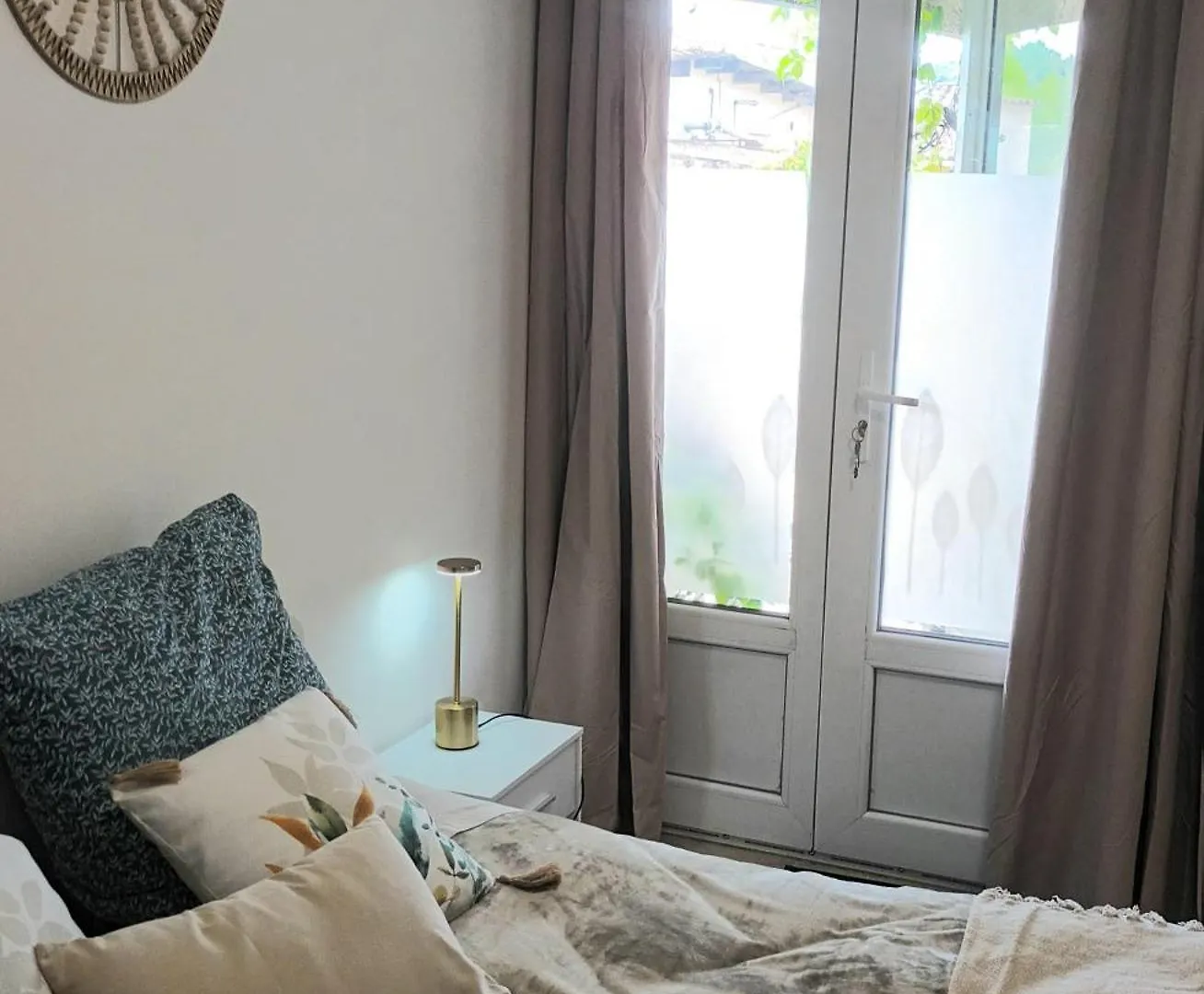 Chambres D'Hotes & Jacuzzi - A L'Ombre Des Amandiers Saint-Martin-d'Ardeche