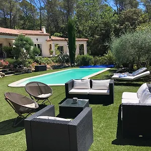 ** Couette-café Le Clos de St Esprit France